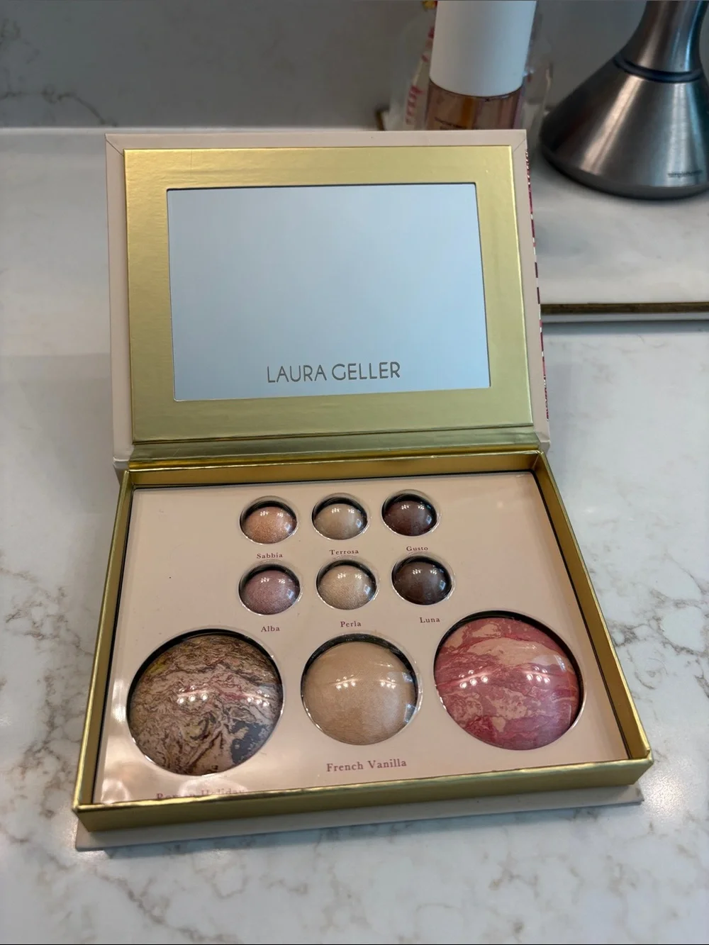 Laura Gellar Makeup Set